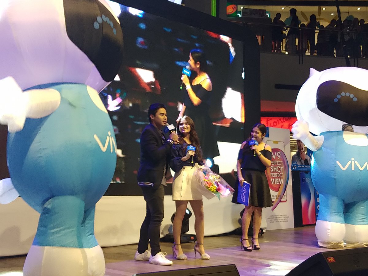 vivo_phil's tweet photo. Mclisse now reunited for Vivo! #VivoV9MallTourWithMclisse https://t.co/VJEsGxHQd0