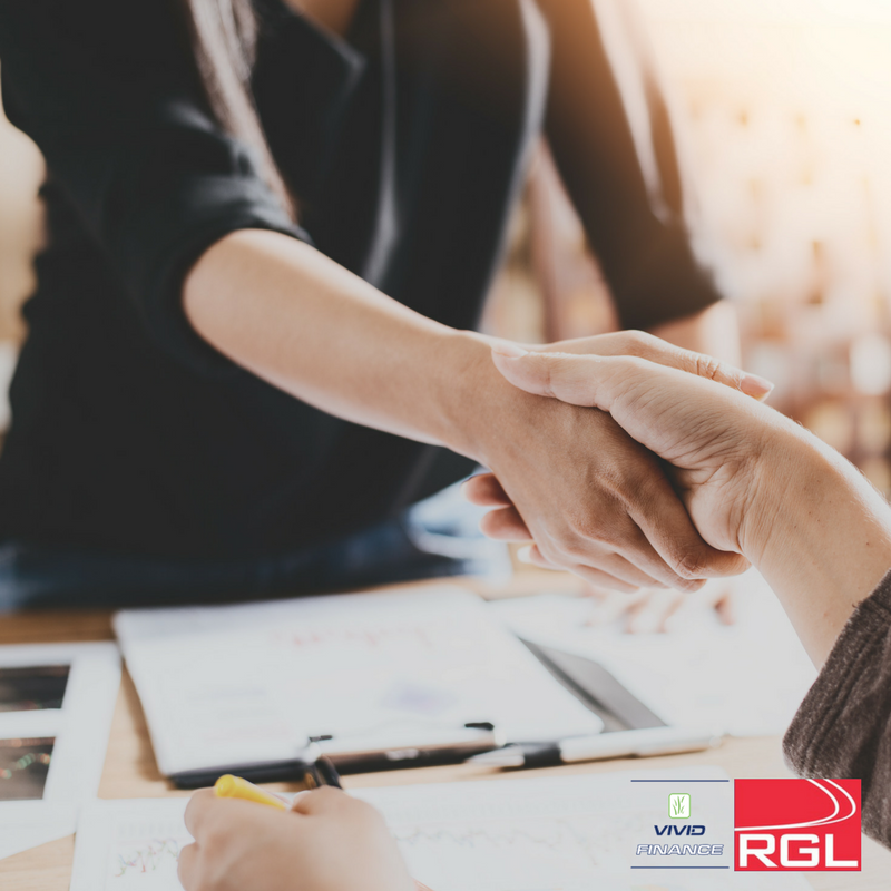 Looking into investment bonds? We understand that it can seem confusing. Allow Ringrose's team of independent financial advisors recommend the best way for you to invest your money to make a profit.🙌🏼 We'll help you make informed and qualified decisions about your future.