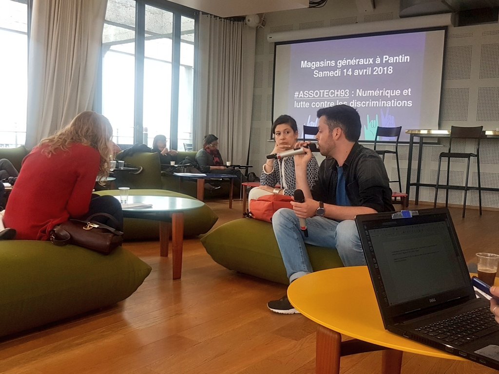 GhettUp's tweet photo. #Assotech93 @medialab93 feat @VoxPublic_ avec - entre autres - les géniales @Nad_hMoulai de @MeltingBook & @laetitia_nonone de @zonzon_93 On parle #cyberviolence #buzz & aussi #forcedefrappe https://t.co/gudQBTyKmF