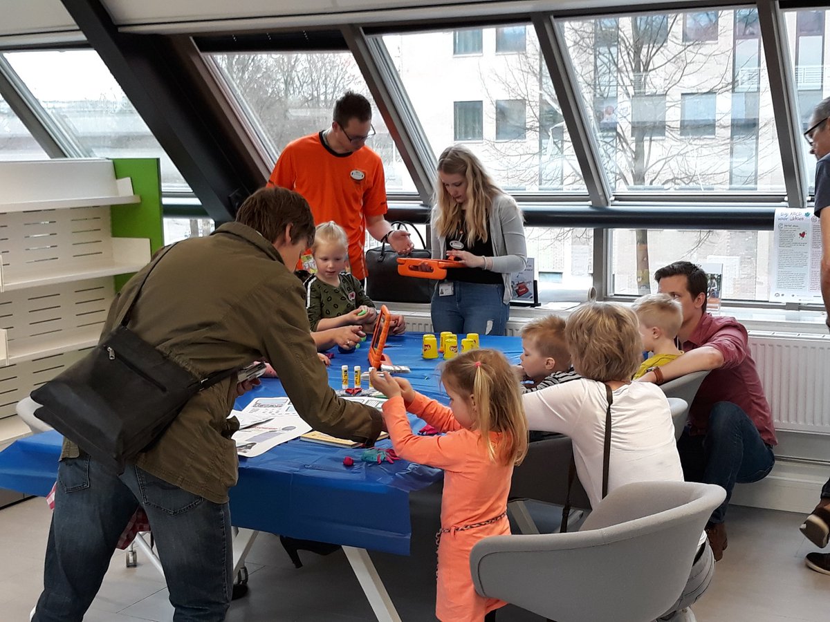JokeBieb's tweet photo. Gezellige Media Ukkie Dag in Forum Zoetermeer, in het kader van de landelijke campagne "dreumesen, peuters en kleuters mediawijs". @BiebZoetermeer #forumzoetermeer https://t.co/gbvBl39IBc