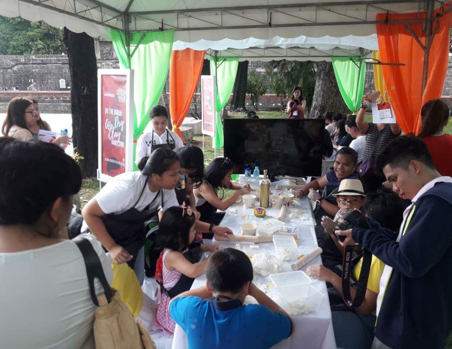 NCCAOfficial's tweet image. ATM: NCCA supports @DTIDesignCenter @DesignWeekPH via free workshops here in @Intramuros.
#DesignWeekPH #DesignTribesPH
#ArtsinPublicSpaces2018

📸 Ronn D. Fernando, NCCA Special Projects Unit