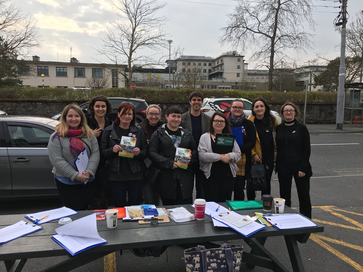 niallotuathail's tweet photo. Another great @GalwayTFY canvass last night. Shantalla people are the best - full of compassion and understanding that life is grey rather than black/white. I love my neighbourhood even more after tonight.  #TogetherforYes https://t.co/SbJ3zqunaO