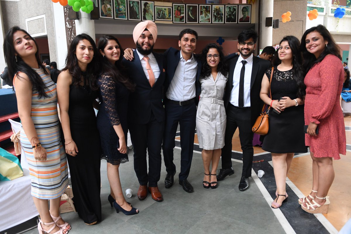BIMTECHNoida's tweet photo. Convocation is one of the beautiful moments when students receive the hard earned master's degree and celebrate the success with family and friends.
Few more glimpses of the #BIMTECHConvocation2018 that was held recently for the 2016-18 Batch students https://t.co/YoQgx2Jx1H