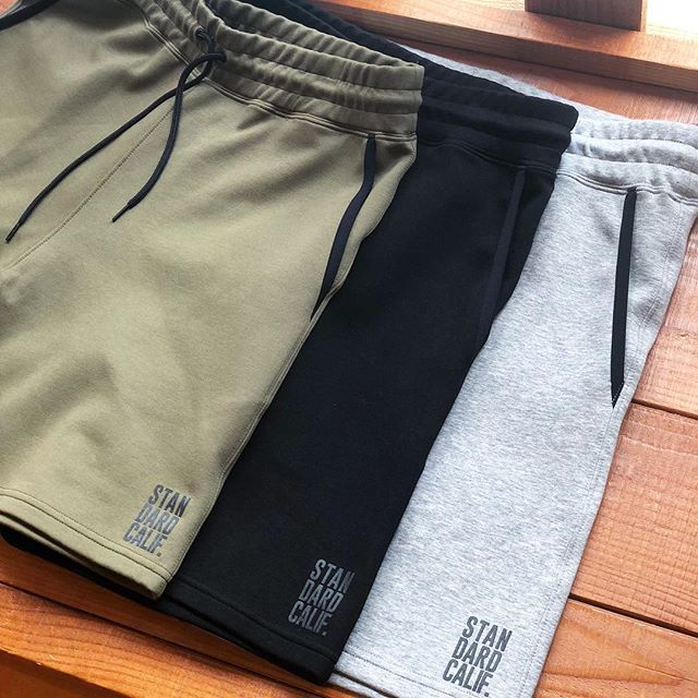 STANDARDCAL's tweet image. SD 3Layer Tech Sweat ZIP Hood &amp;amp; Shorts.
#standardcalifornia #スタンダードカリフォルニア #threelayer #スリーレイヤー #sweatshorts #スウェットショーツ #sweatpants #スウェットパンツ #shortpants #ショートパンツ #halfpants #ハーフパンツ ift.tt/2JJDGH3