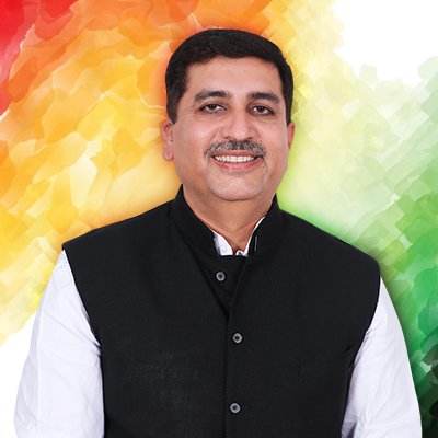 राजस्थान के कांग्रेस के <a href="/barmer_harish/">Harish Chaudhary</a> जी ने कहा ""बाबा साहब दलितों के चेंपीयन है"" कांग्रेस की ईसी सोच ने ही देश को बर्बाद कर रखा है ।।

""बाबा साहब दलितों के नही सभी  """भारतीयों के चेंपीयन है"""

#AmbedkarJayanti
<a href="/VasundharaBJP/">Vasundhara Raje</a> जी