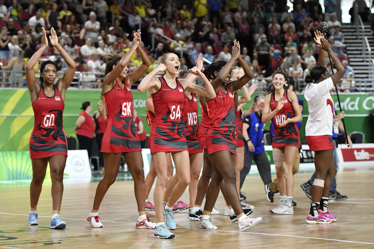 It could't have got closer than that! 

It was a literal last second shot! 

England win by a point and have a shot at gold! 

FT: England 🏴󠁧󠁢󠁥󠁮󠁧󠁿 56 - 55 🇯🇲 Jamaica 

📺 <a href="/BBCRedButton/">BBC Red Button</a> 
👉 bbc.in/2qv7QoJ 

#bbcgoldcoast #GC2018