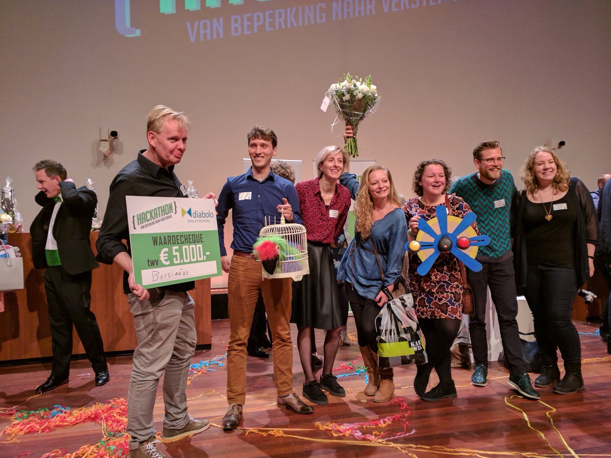 Met het team Bartiméus hebben we de 3e plaats bereikt op de allereerste #VGHackaton met onze Eye Eye Kapitein waarmee je zelfstandig informatie tot je kunt nemen, ook als je niet kan lezen en schrijven.