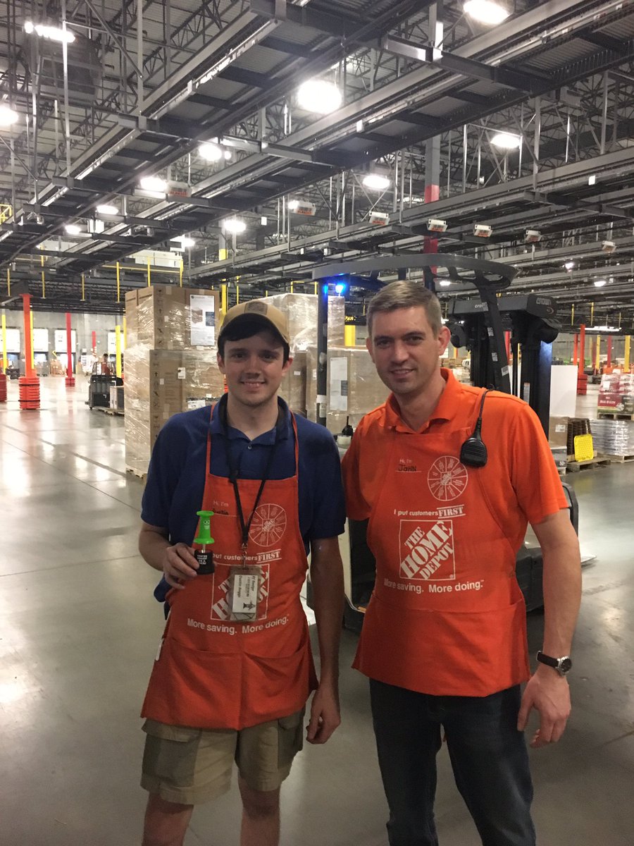 Sharp as a Tack Award for coordinating through a tough shift last night! <a href="/aaron_p_shaw/">Aaron Shaw</a> @MarkCal27384422 <a href="/rdc5085/">LakeParkRDC5085</a>