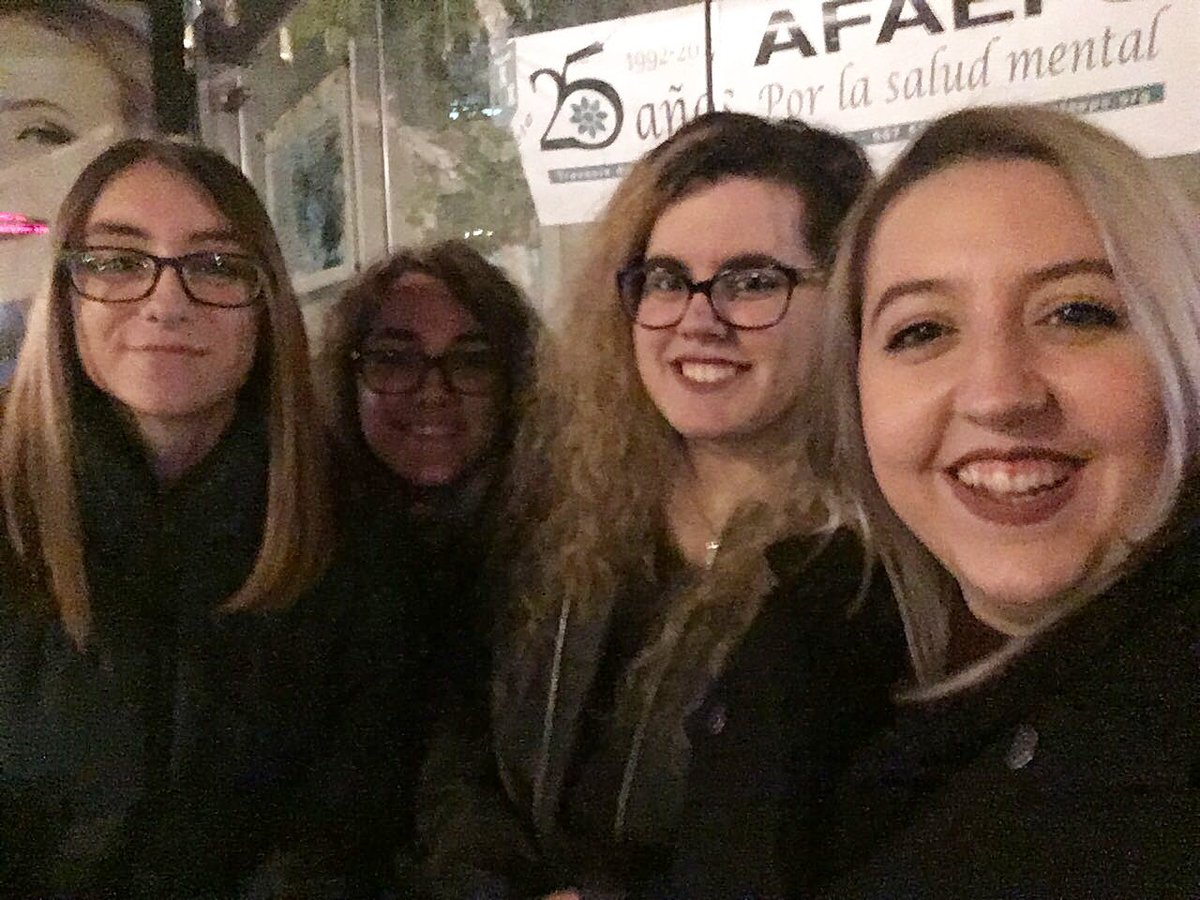 _CrazyQueens's tweet photo. Hoy es el cumple de @MarianMorenoVal y las 3 queremos desearte un feliz cumpleaños!! Gracias por ser nuestra amiga ❤ https://t.co/5DXokNPCOB