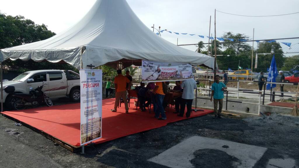 bme_mada's tweet photo. Mai2 servis percuma Jentera Pertanian
#Jom Turun Bendang 2018
#bmemada https://t.co/FQGeUtwUZL