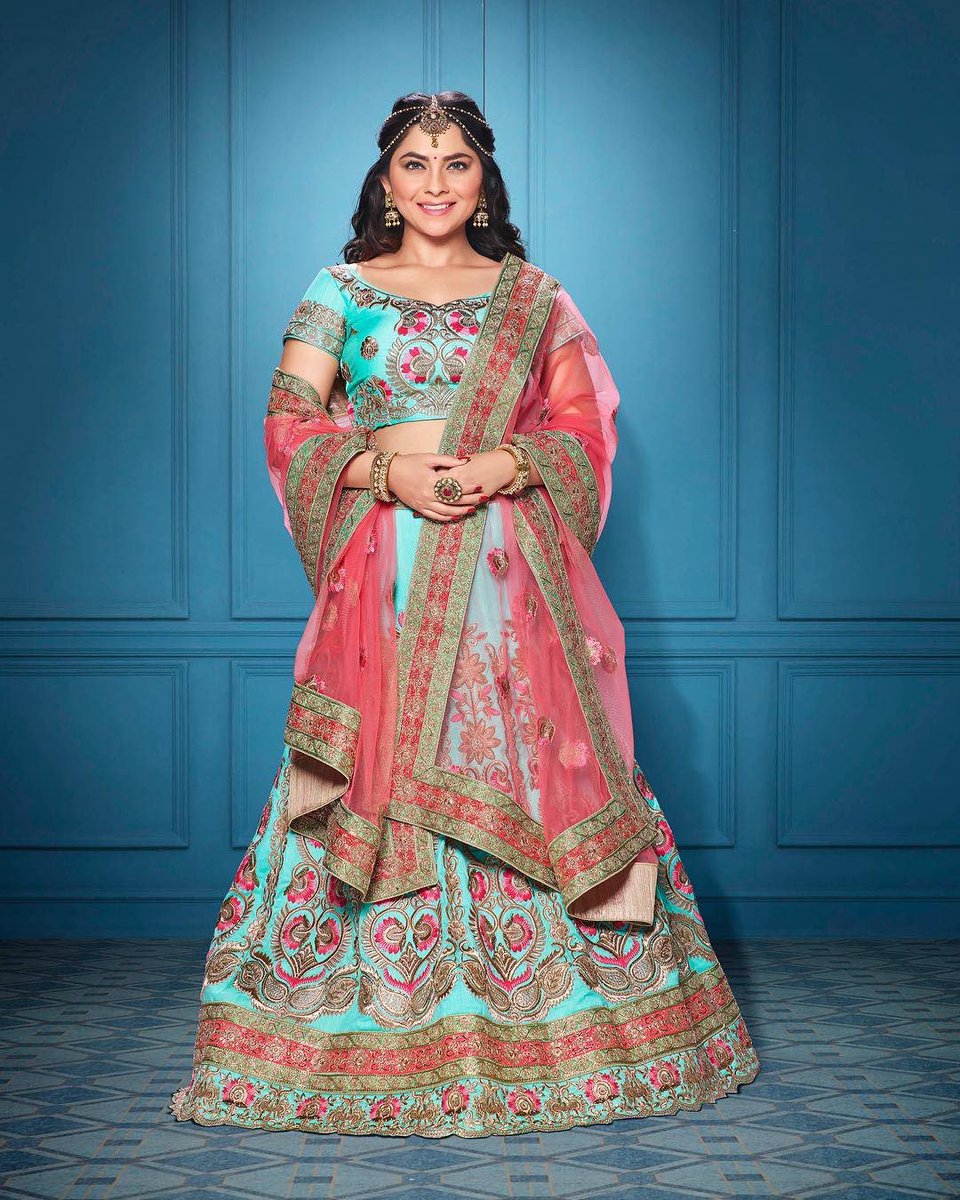 aciddresses's tweet photo. STYLING 
Commercial work 
Kohinoor Cloth Stores @kohinoorahmednagar 
Ad agency Classic Publicity Pvt. Ltd. @classicpublicity .
.

SONALEE KULKARNI
@meSonalee 
.
Photography Bharat Pawar
Make up @vinodsarode 

Styling Shreya Shorewala @SShorewala 

#shreyashorewala #sshorewala https://t.co/1bMg2HAPY9