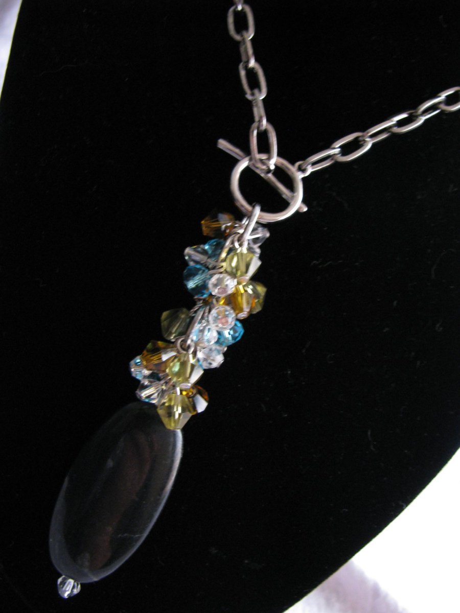 randomjewelry's tweet photo. Crystal Cluster and Gemstone Necklace https://t.co/v5uIm1dRbL #handmade #RandomJewelry #shoplocal #Etsy #Necklace https://t.co/aqWfBx2Ndz