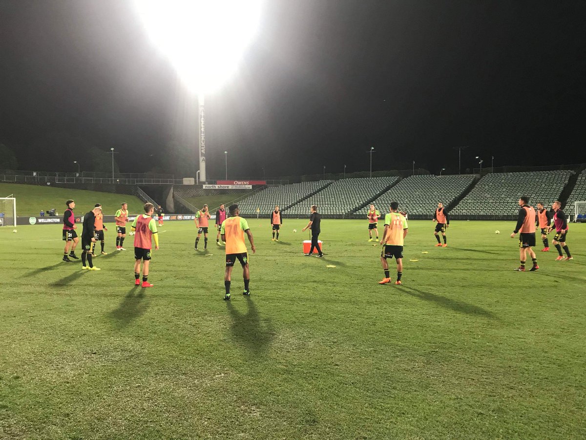 WgtnPhoenixFC's tweet photo. WARM UP | The #Nix preparing ahead of their final @ALeague match for the season - kick off only just round the corner! #WELvMCY #COYN #ERereTeKeo #ALeague #GDFF https://t.co/KffXcCVy3P