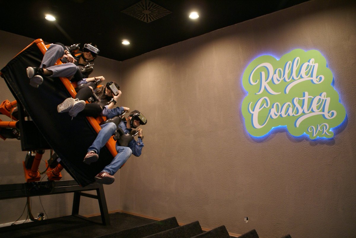 maceraadasi's tweet photo. Tüm maceracılar için sınırsız eğlence ve adrenalin Roller Coaster VR da... #maceraadasi #macera #adventure #adrenalin #eglence #fun #maceracilar #rollercoaster #vr #rollercoastervr #ankara #ankamallavm https://t.co/7jq7OBFUOf