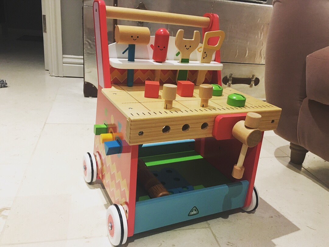 Milly_Puff's tweet image. Making this for my nephew last night &amp;amp; realised that even @ELCtoys puts things on upside down...the tools are all in the wrong place in the pic on the box! #Whoops #FollowTheInstructions