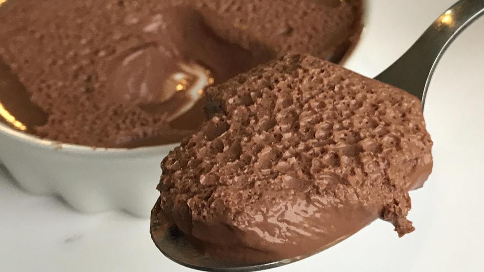 Así se preparan unas buenas natillas de chocolate sin huevo dlvr.it/QPVKnm