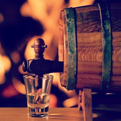 Here it is, the day has become!
Join us today to enjoy delicious food, nice music and of course, free tasting of over 50 Cachaças!🌴 
Two hours and the tickets sales close, so if you're looking for something exciting to do, here is your chance --> : ow.ly/mfJX30jujij