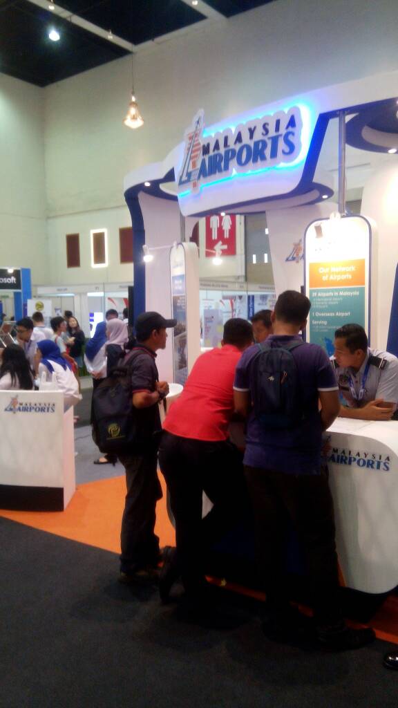 ExpoPemuda's tweet photo. Shape a better future with us! Opening doors to great opportunities for affordable homes, funding, career and skills at #ExpoPemuda! Join us now! #jobs #skills #training #properties #funding #business #expo #exhibition #vacancies #opportunities #offers https://t.co/tTUJfA6EtX