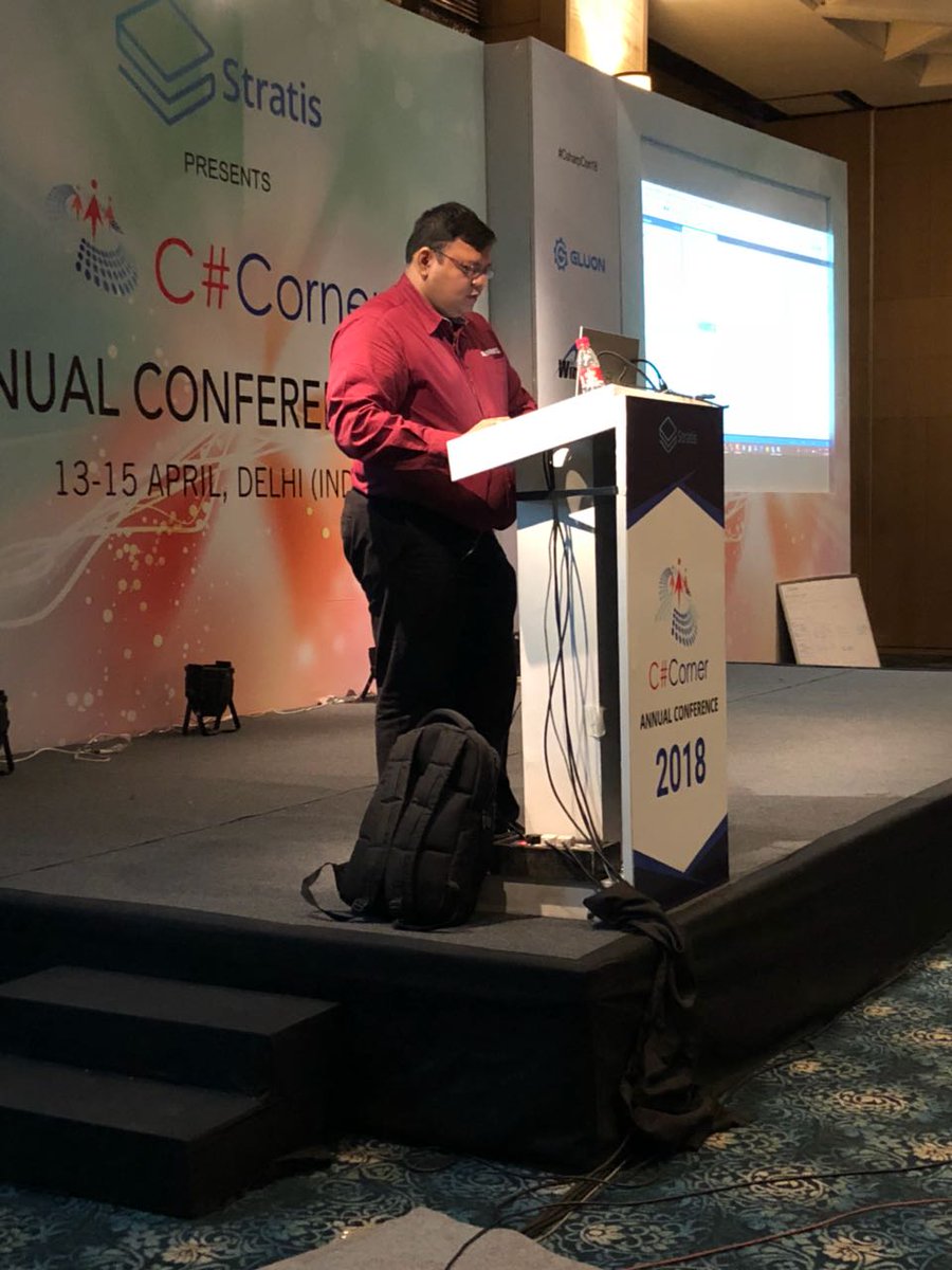CsharpCorner's tweet photo. #CsharpCon18 Day2 #DataScienceTrack - Want to boost your #performance in 60 seconds? @pinaldave is unveiling the #SQL Tricks that everybody must know. https://t.co/q4vBLFfToa https://t.co/XUPEO3DWUh