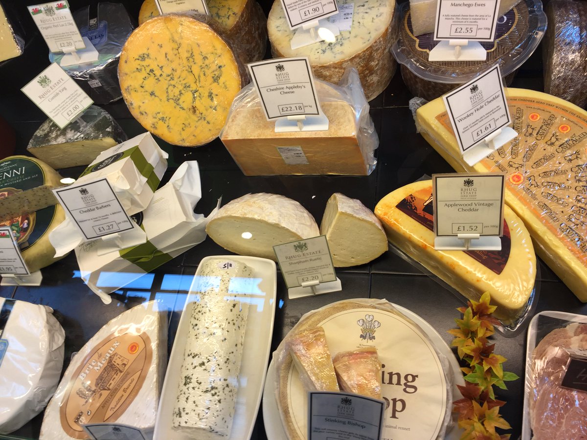 Break up your journey to #Snowdonia with a tasty lunch, takeaway bison burger, or a simple hot chocolate - we're open 8am - 5pm! #foodonthego #roadtrip #NorthWales