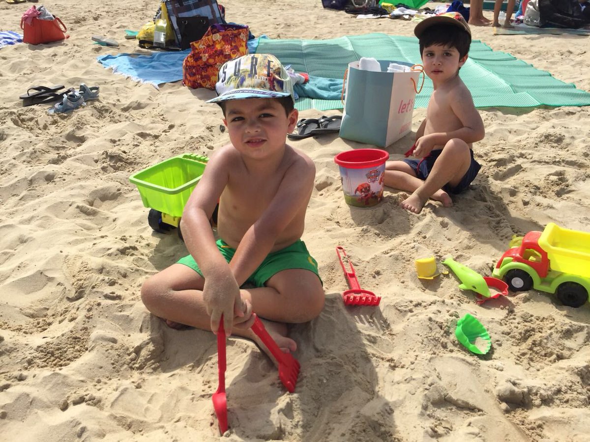 OaktreeDubai's tweet photo. We had a great time at our Family Beach Day on the beach behind #sunsetmall @sunsetmalldubai #jumeirahbeach #dubai #uae 
Fun in the Sun! https://t.co/KSC6X40uUN