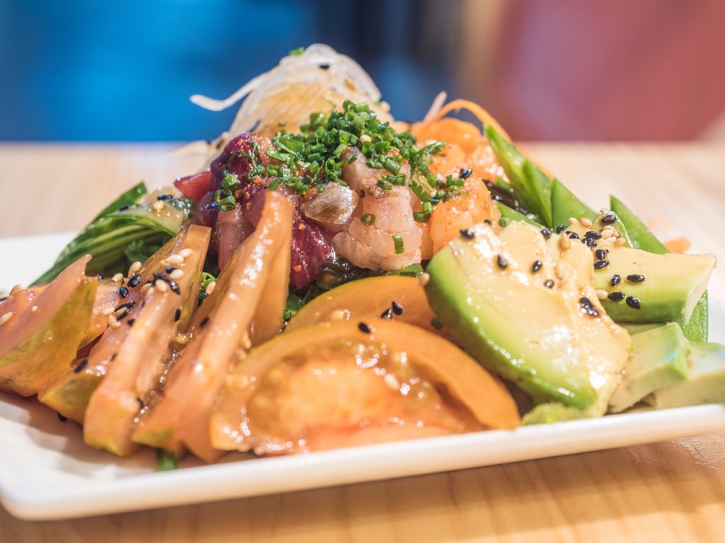 tragaldabaspro's tweet photo. #SushiEnBici, “#restaurante” #japonés dentro del #MercadoDeLaCebada de #Madrid, tiene todo lo que me gusta de un sitio al que ir a comer.

Te lo cuento aquí: https://t.co/w3OYZAfwDy https://t.co/mKHvjBesqE