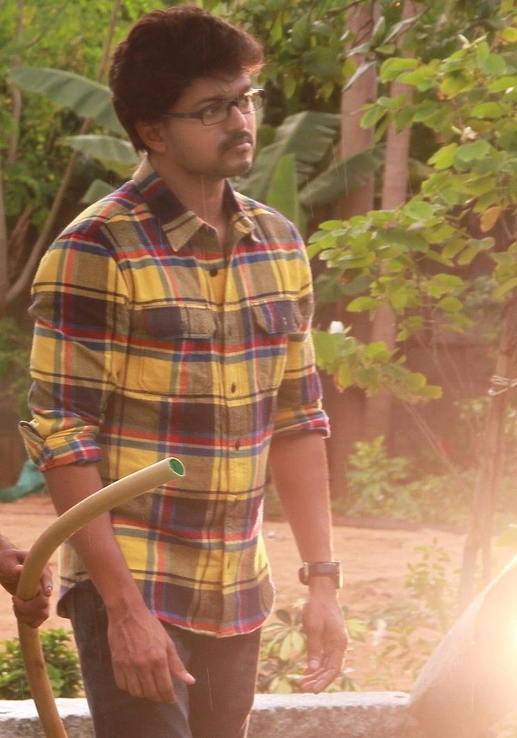VijayFansUpdate's tweet photo. #Theri Shooting Spot Stills. @actorvijay
#2YrsofBlockbusterTHERI
link - https://t.co/eYogwrHTL8
2YRS OF ATBB THERI STORM https://t.co/vDhkSyjSXF
