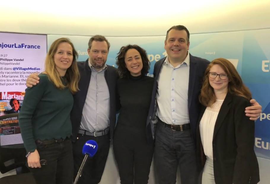 marionsauveur's tweet photo. Tout à l'heure à 18h, place à votre émission culinaire sur #Europe1 #LesPapilles avec @HelenaMorna @OlivierPoels et @aljumet. Aujourd'hui nous recevons le chef du @peninsulaparis #ChristopheRaoux. #gastronomie #cuisine https://t.co/EWz4pRmsO5