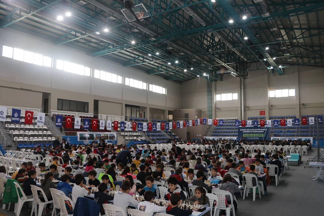 klavuzgenclik's tweet image. Satranç Ligimizin 6. Etabı 78 okuldan 528 sporcunun katılımıyla Başiskele Spor Salonu&apos;nda başladı. #chess #chessfans #checkmate