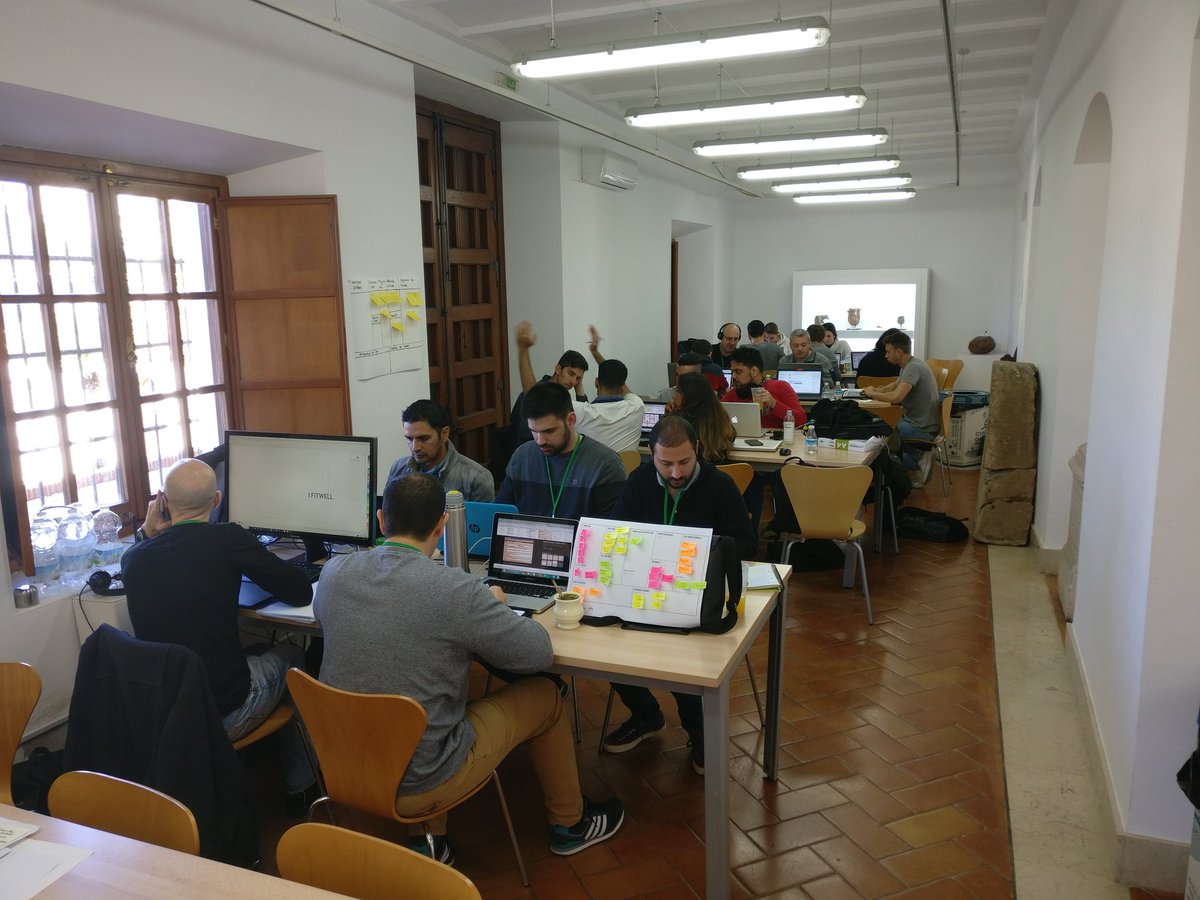 Todos los proyectos trabajando a tope en #SWMarbella #Marbella Todo por hacer y validar en este segundo día