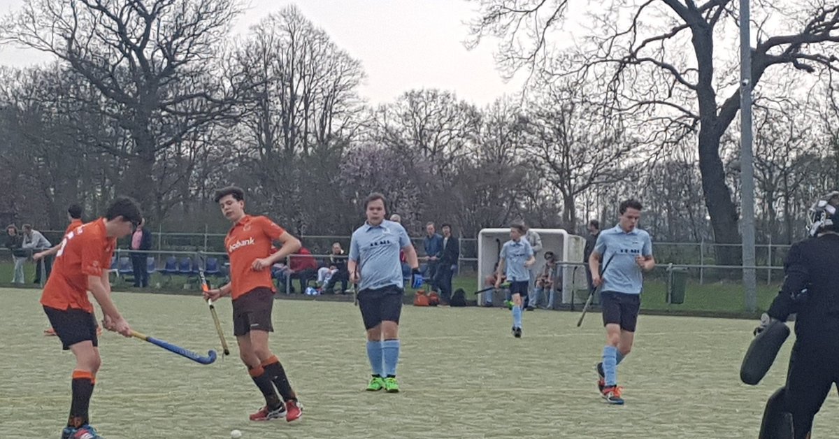 Hockeywedstrijd thuis <a href="/SMHCRaalte/">SMHCHockey</a>. Helaas 0-2. Zet hem op Salland👍