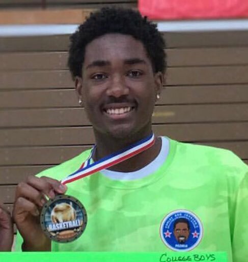 BooCurley's tweet photo. Congratulations to SFL Family @d_bryson10 and @1_Chughes continuing their academic and athletic careers! Bryson is taking his talents to Barton CC in Great Bend Kansas and Hughes at Wiley College NAIA in Marshall, Texas! #onward #progressiveaggressive #sfl #boocamp https://t.co/9g0MColhMG