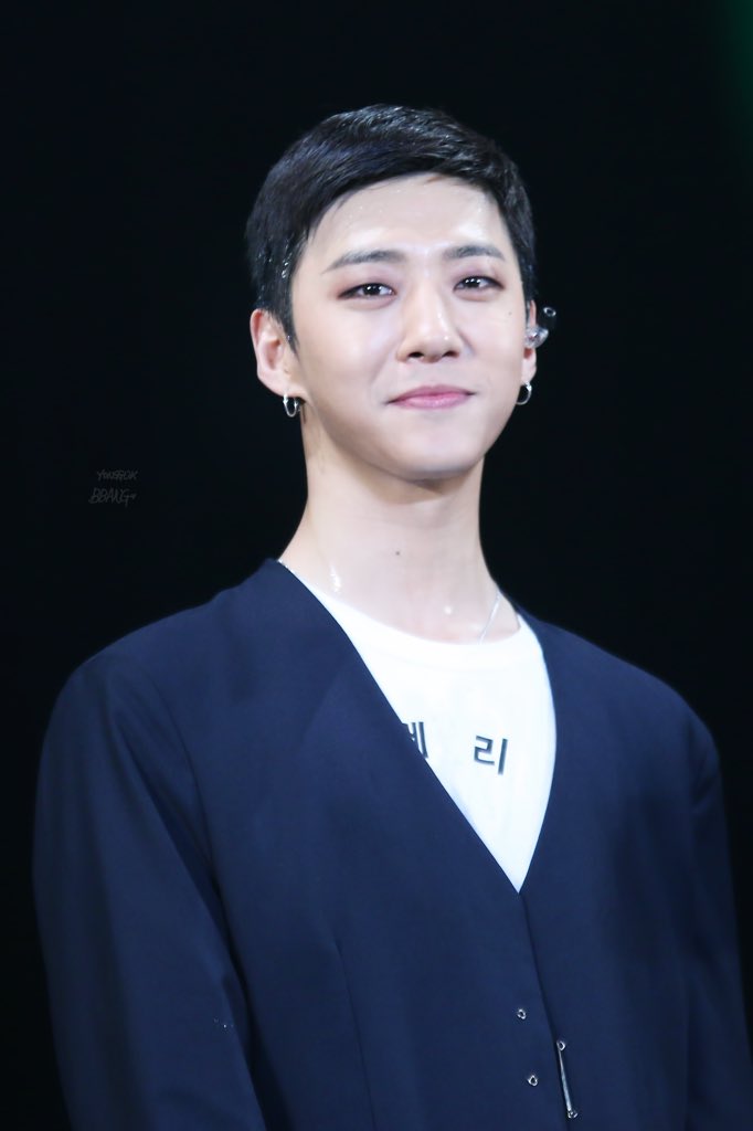 yg_bbang331's tweet photo. 180412 도쿄
 
말로 설명못할 감정을 갖게되는💕
#BAP #방용국 @BAP_Bangyongguk https://t.co/5kfcmPo8WB