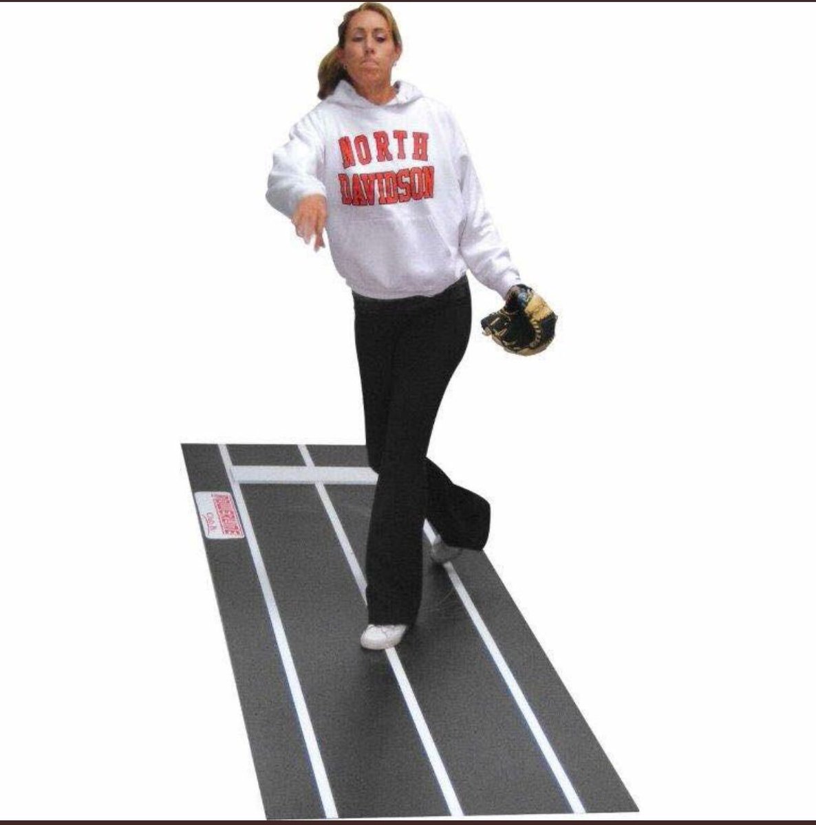clubksoftball's tweet photo. The #PowerlinePitching Mat #SpinRightSpinner #pitcherstraining Spin it to win it! On sale - https://t.co/rtXzt95t56 https://t.co/eTAfyRhwVR