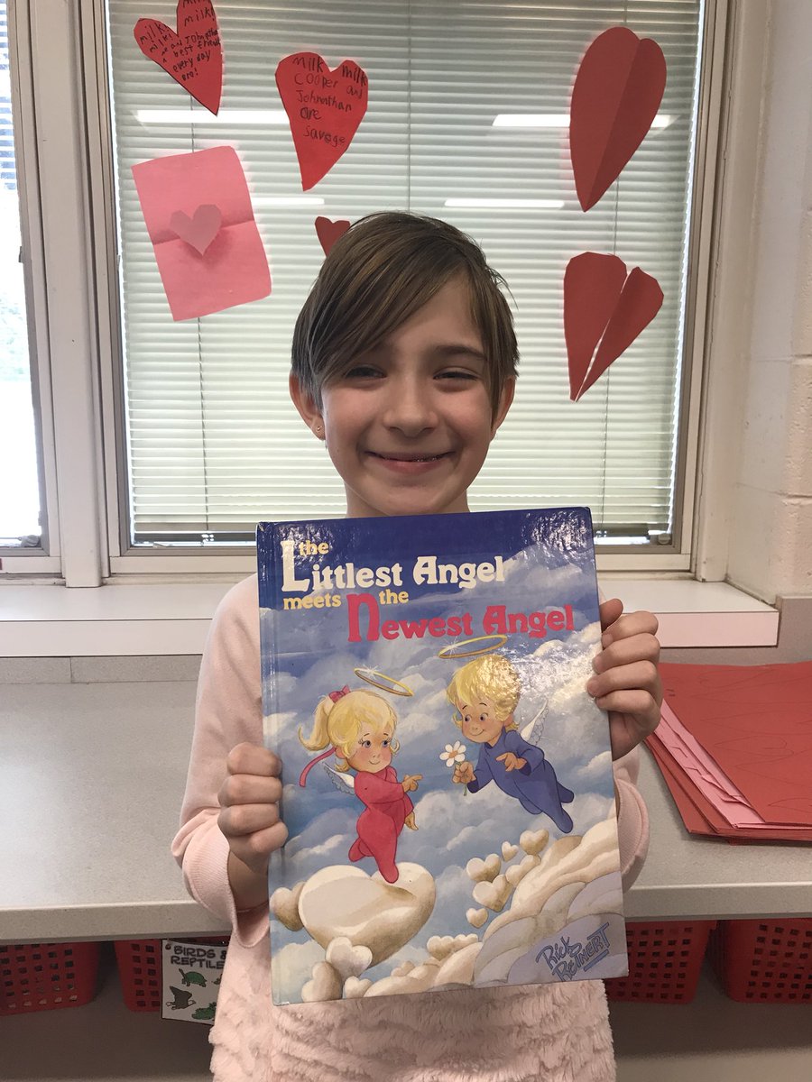 dwyersclass's tweet photo. Our Star of the Week, Nora! We enjoyed your favorite book and thought your crafty creation was super fun! ⭐️😁 https://t.co/hz9QJbN2TZ