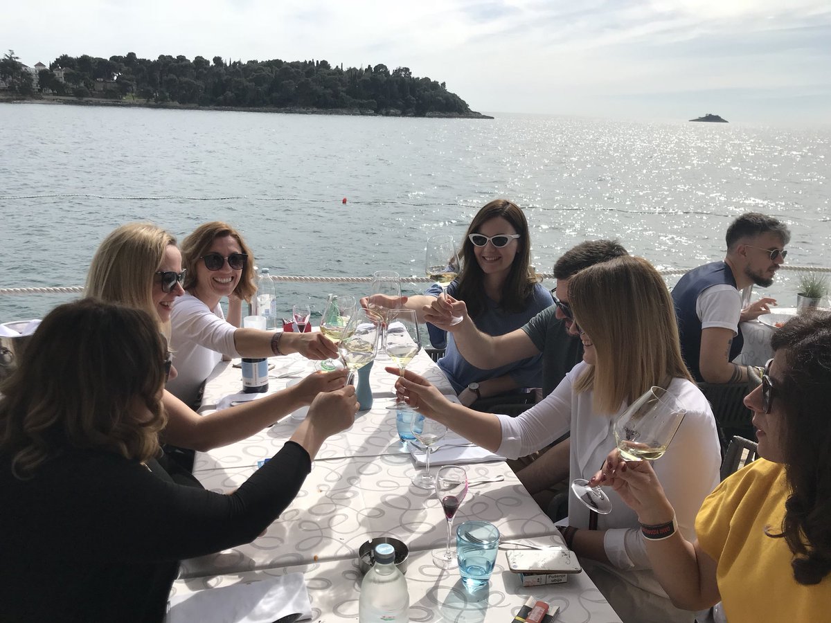 Cheers to life #dk2018 <a href="/izrinusic/">Ingrita Zrinušić</a> <a href="/ninocka76/">Nikolina Ladisic</a> <a href="/mateja_skoc/">Mateja Škoc</a>