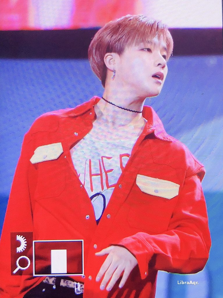 la10220207's tweet photo. #김진환 #JAY #아이콘 
180414 인천 💜 https://t.co/HukZ19LAtq
