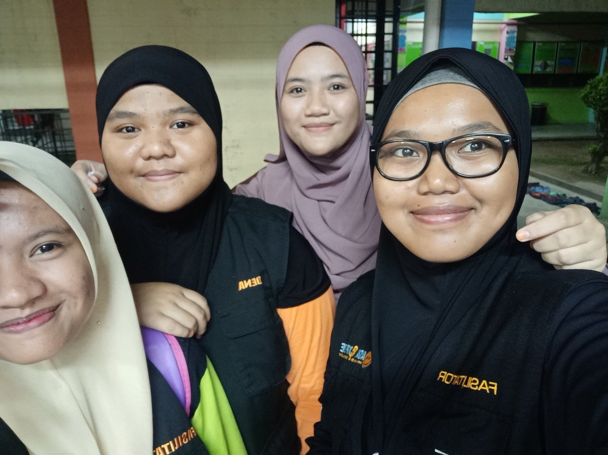 HananiSukaimi's tweet photo. Lawat program.. Rinduu nk program ngn adik².. Hmm Selamat berprogram gaisss 💕💕 https://t.co/bNYymiMHDP