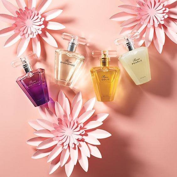 Tracys_Nook's tweet photo. Read my blog explaining the notes of perfume and breaking down the notes of the Rare Fragrance Collection by Avon #RarePearls #RareGold #RareDiamonds #RareAmethyst #Fragrance #Perfume https://t.co/5bFZdAhtEc https://t.co/eUYGY1Eo0f