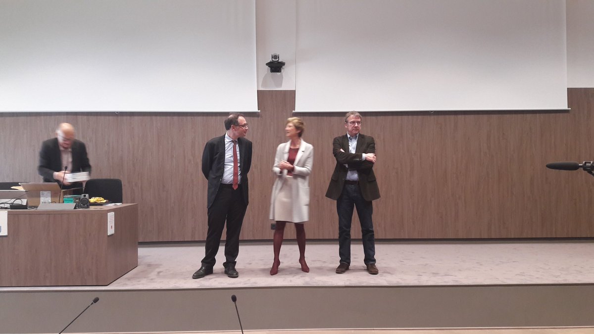 laurent_hamon's tweet photo. #Orienthackathon2018 Remise des prix par lee partenaires. Et le 1er prix pourra venir présenter son projet à la @FTBrestPlus et @LaFTRSM 😁 https://t.co/X5PlMTCWRn