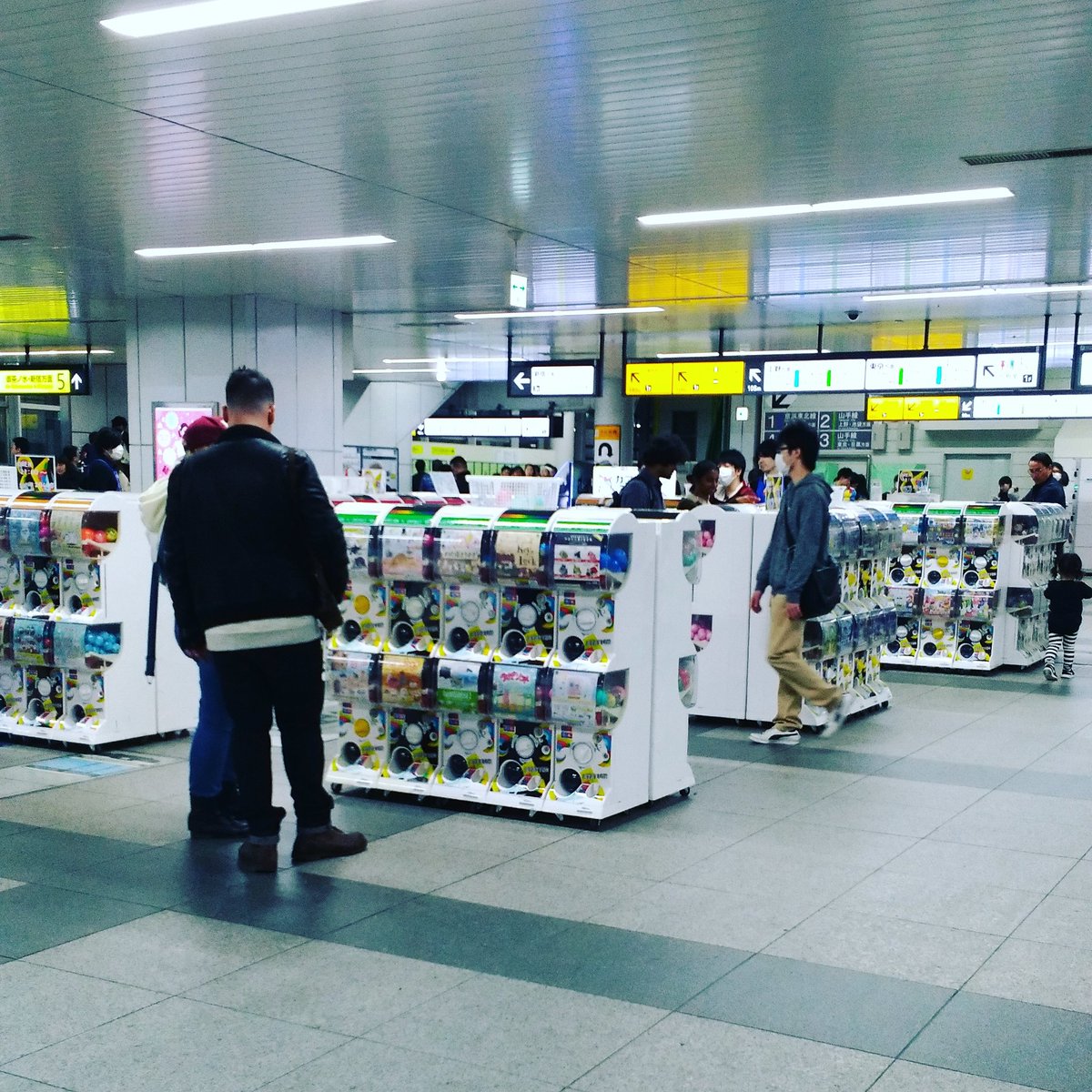 310jp على تويتر 秋葉原駅 駅構内 ガチャガチャ ガチャポン