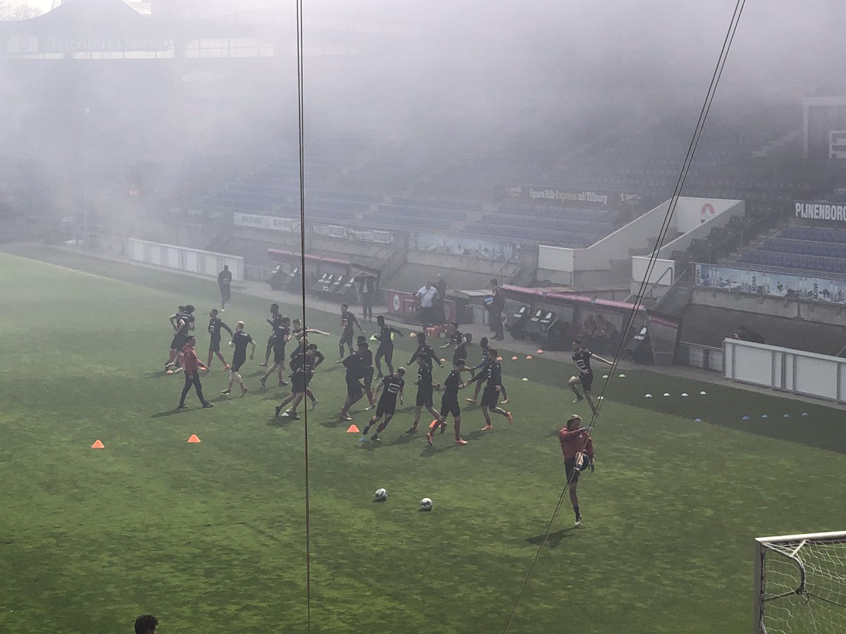 Klaar voor morgen! 🔴⚪️🔵 #willemii