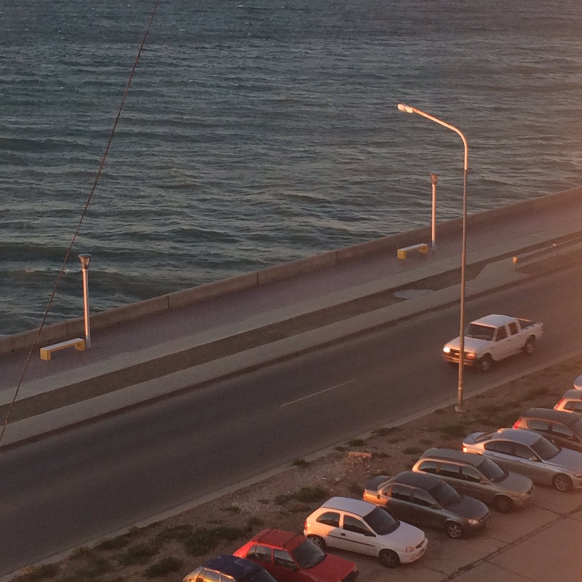 unratodevida's tweet photo. #desdelaventana #paisajes #BuenSabado #comodororivadavia https://t.co/4KuR60a0bK