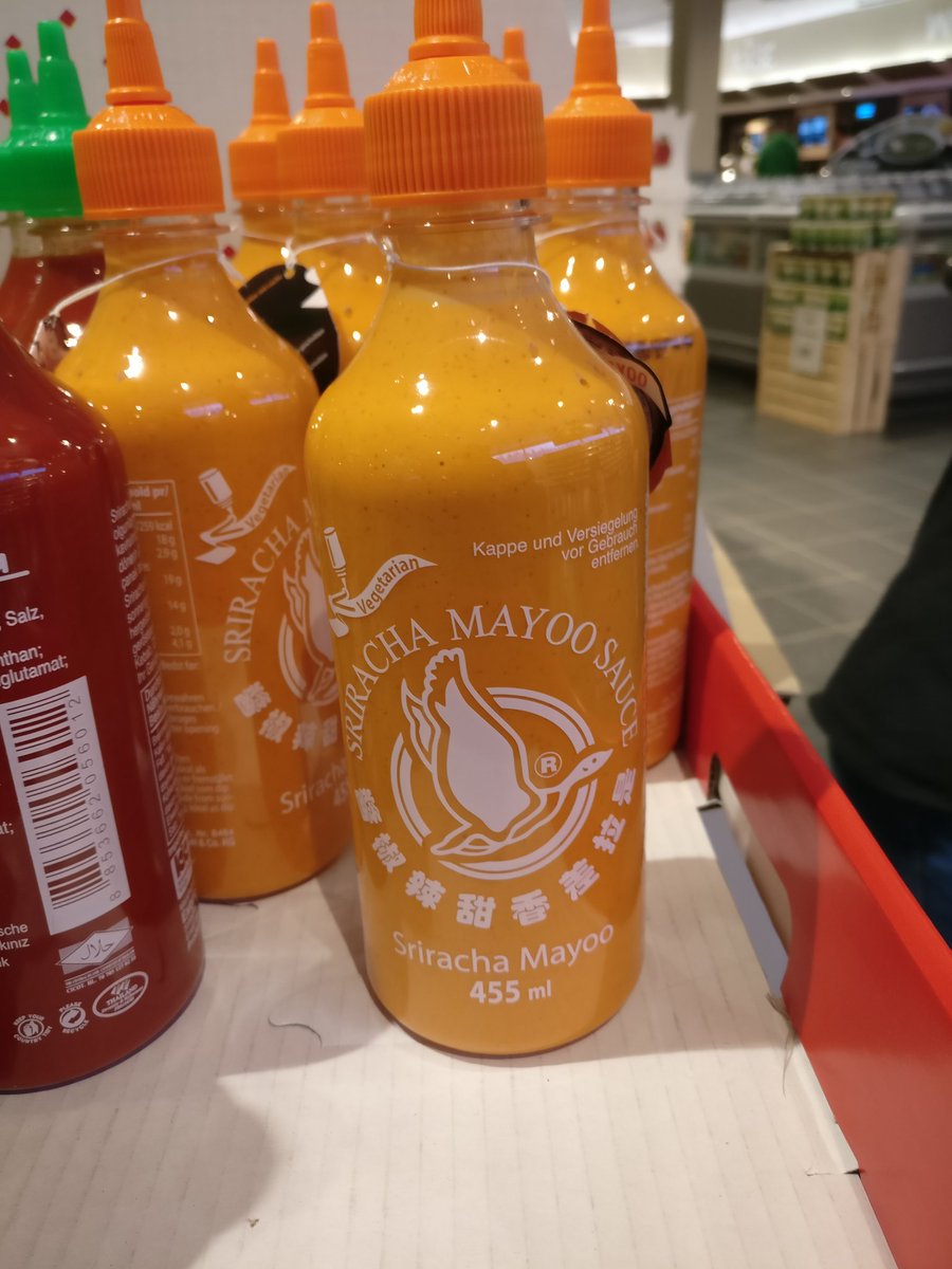 zubabba's tweet photo. Introducing #Sriracha #Mayonaise #Mayo #Mayoo @sauerstoff @UberFacts https://t.co/lXTa1u8DoD