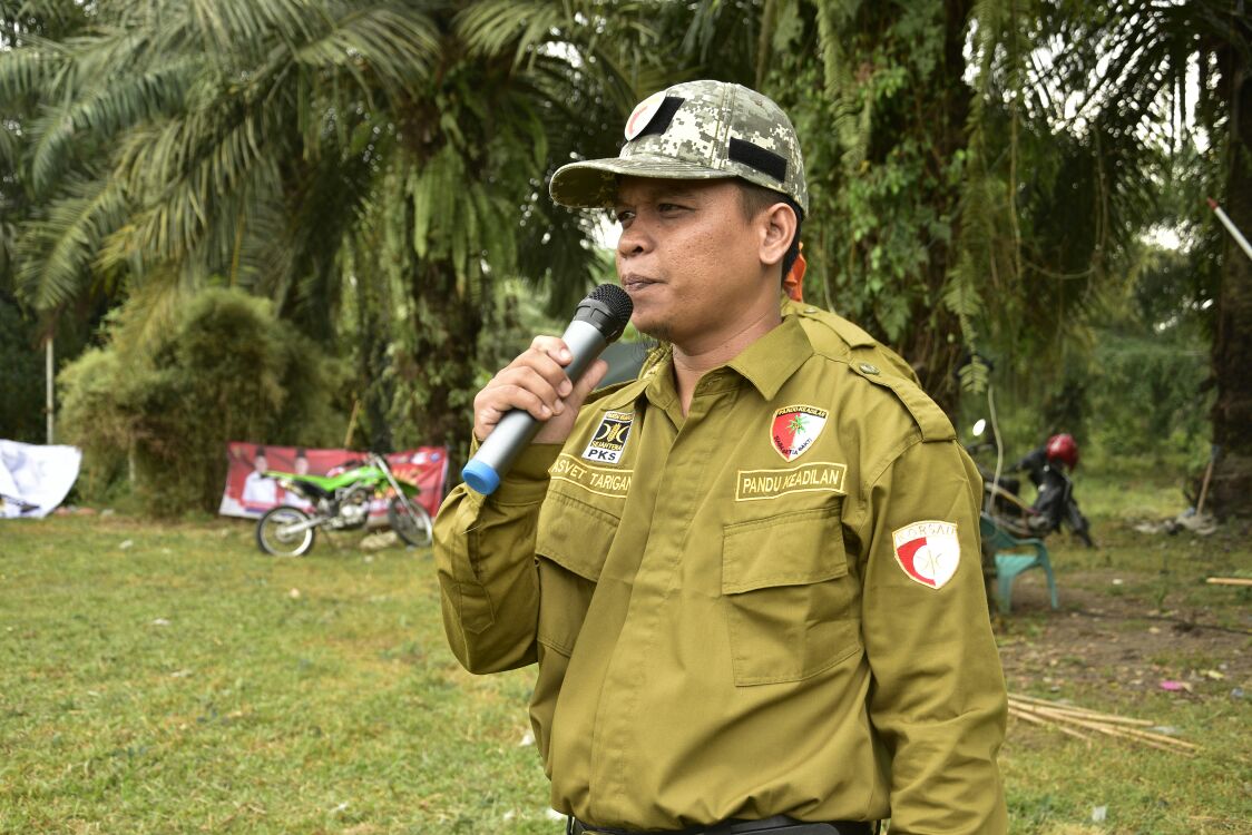 pks_deliserdang's tweet photo. Upacara Pembukaan Kemah Bakti Nusantara Saba Desa, DPD PKS Deli Serdang di Lapangan Desa Emplasmen Kuala Namu. 

(14/05/2018)

#Kembara
#SabaDesa
#DeliSerdang https://t.co/tbSqbslLAp