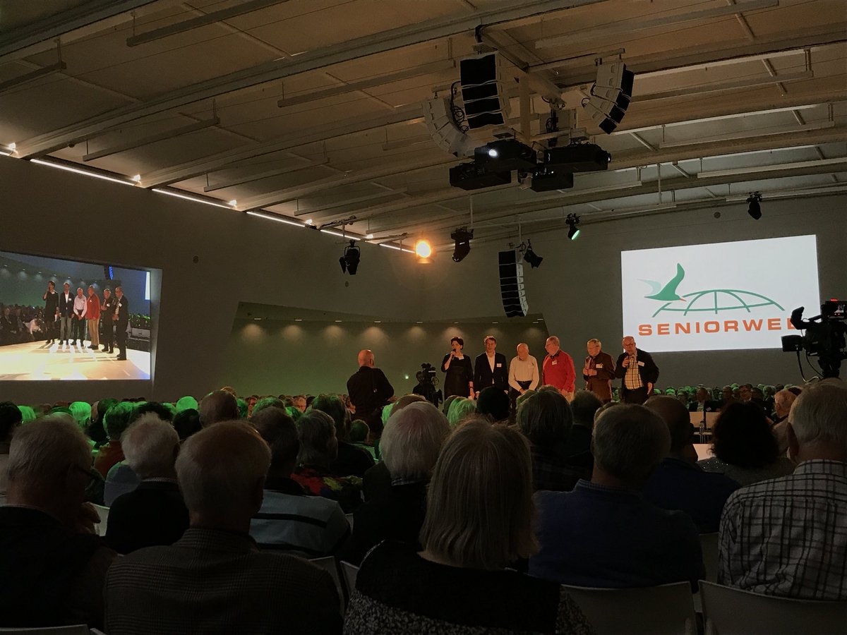 saskiahamminga's tweet image. Vandaag zetten we de betrokken en enthousiaste vrijwilligers van SeniorWeb in het zonnetje tijdens onze jaarlijkse SeniorWeb Ambassadeursdag @SeniorWebNL #vrijwilligers #digitaalfit #computerhulp #senioren #dankjulliewel