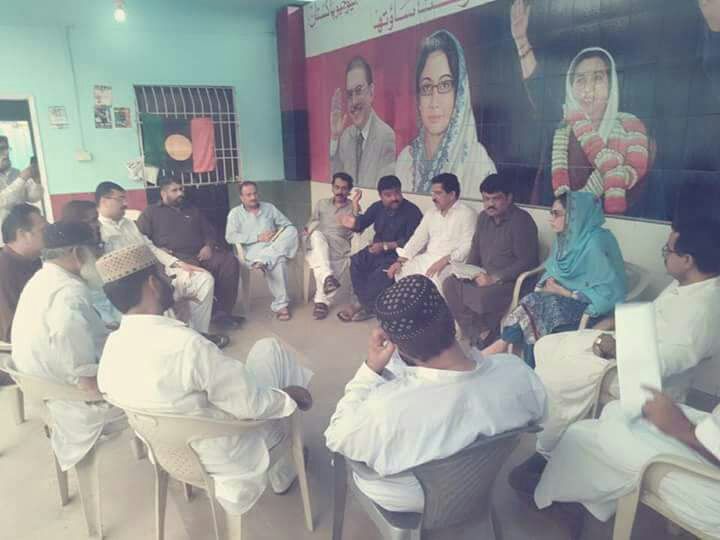 ppp_lyari's tweet photo. #SecretaryGeneral #khiDivision #JavedNagori #President #DistSouth #KhalilHoat #SecretaryGeneral #DistrictSouth #KaramullahWaqasi #InfSecretary #NadiaGabol chaired a meeting for All City Area's of District South about 22 April Chairman #Bilawal_Bhutto_Zardari https://t.co/DejaCy4VH8