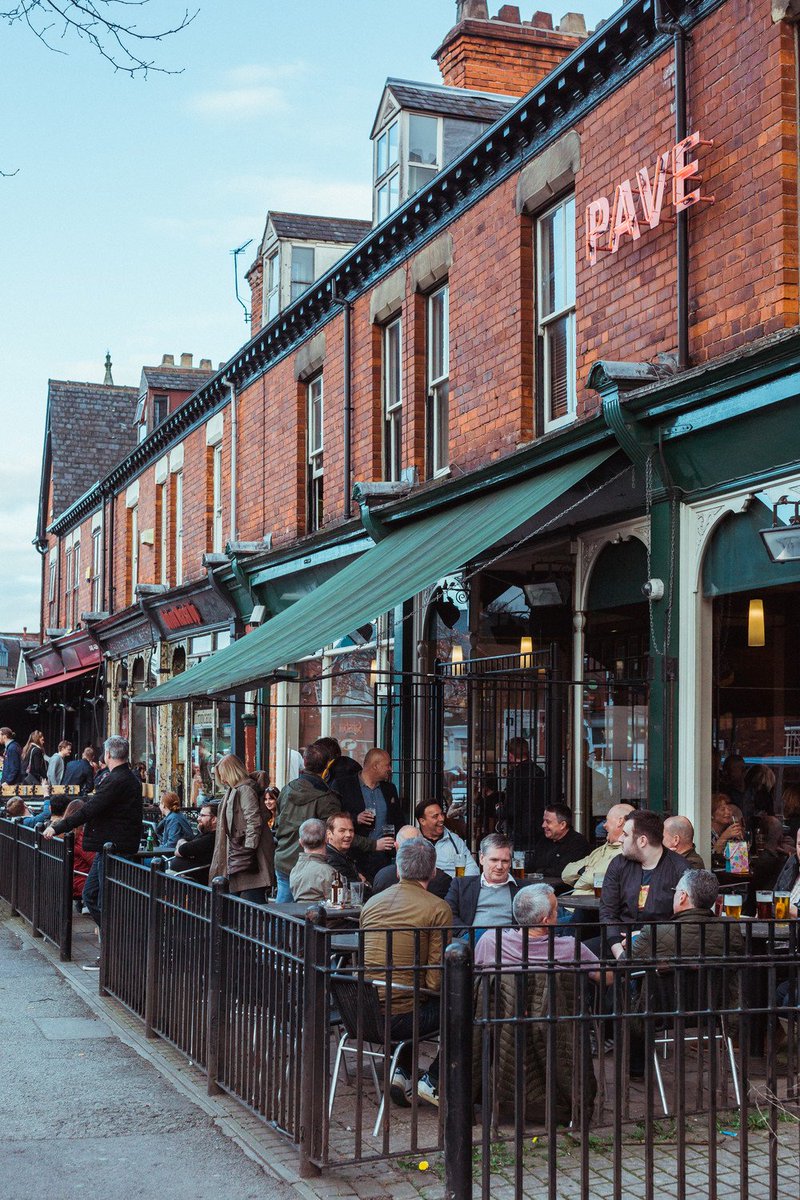 VHEY_UK's tweet photo. The Avenues in Hull is a neighbourhood packed with independent eateries, bars, coffee shops and bakeries. Why not discover your favourite part? #visithull #hull #hull2018 #theavenue #princesave #newlandave #foodie #diningout #bakery #bakers #hullnightlife #shoplocal https://t.co/lmGT2QFHu3