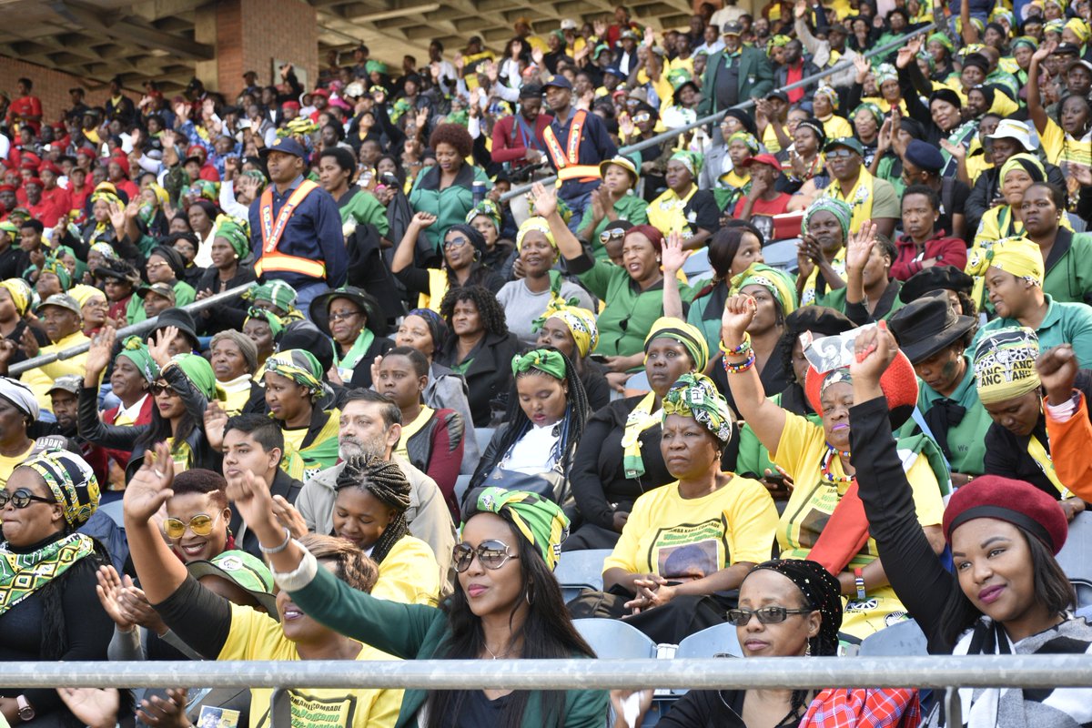 Bram06's tweet photo. Passion for life - and a legacy of truth to power #WinnieMandelaFuneral #OrlandoStadium #sabcnews https://t.co/wnBWzNKQe4