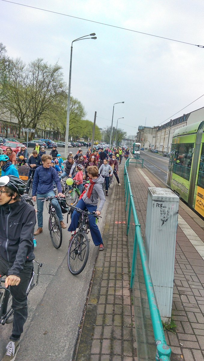 Für eine autofreie Stadt!

#KiddicalMass #Potsdam #autofrei #Fahrrad #CriticalMass